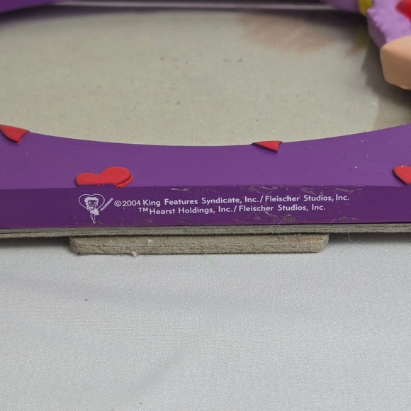 Vintage 2004 3D Betty Boop & Pudgy Picture Frame, Purple Red Hearts, 7" x 5" - Picture 4 of 14